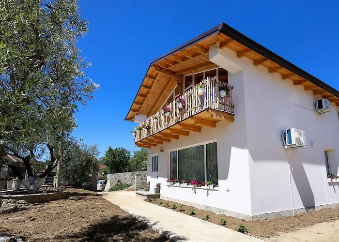 Βίλα Dario Roshnik *